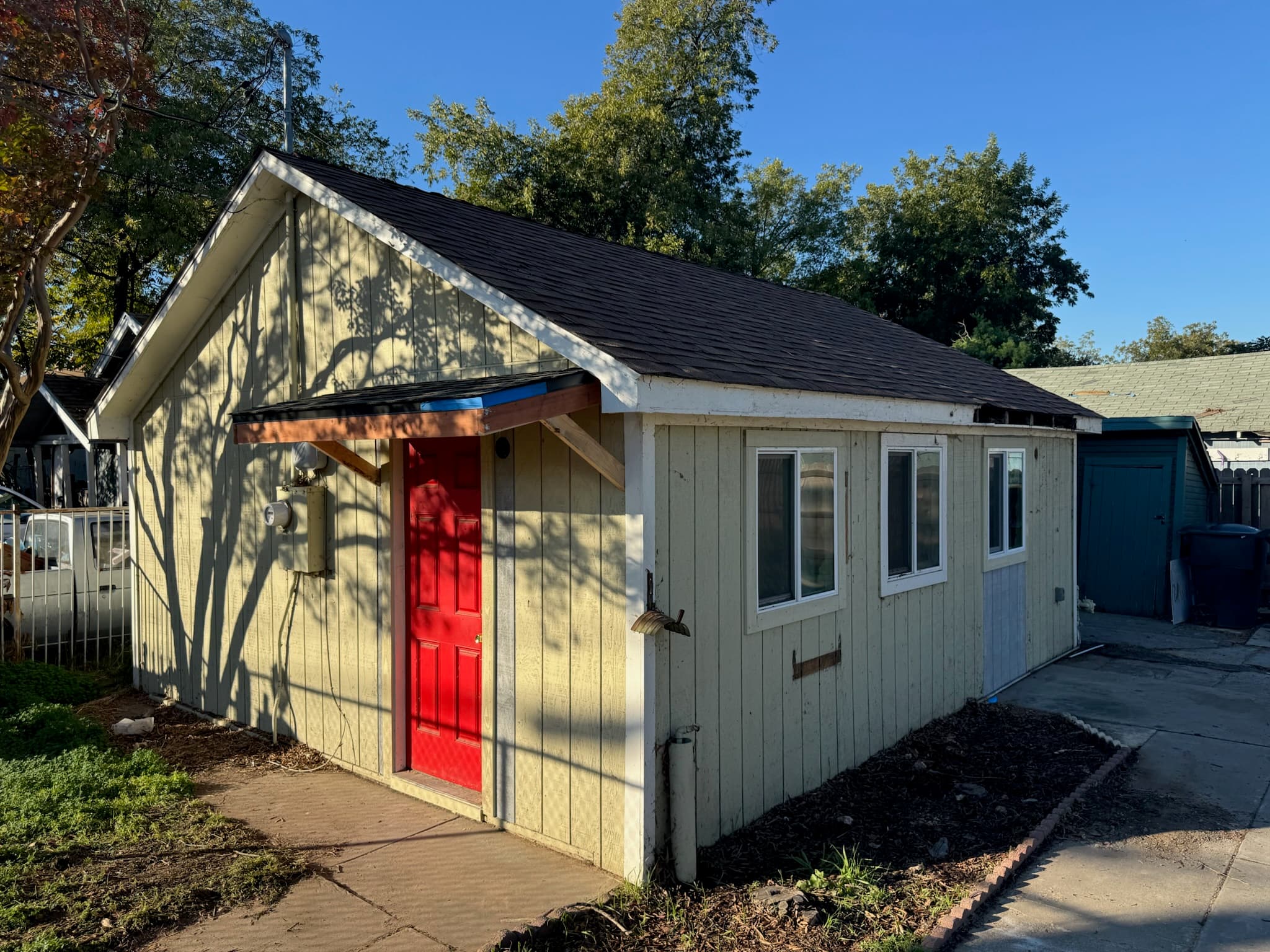 Sacramento ADU remodel exterior – before construction